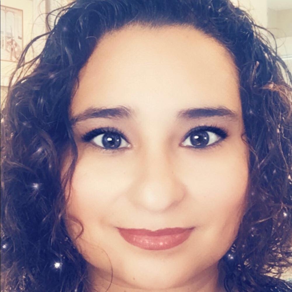Meet your Posher, Amy